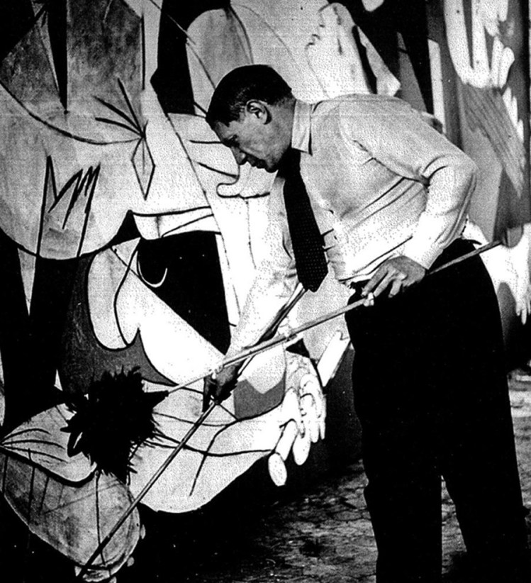 pintando el guernica