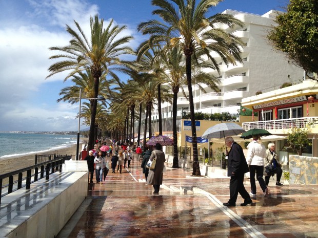 Paradoxical March - sunshine in the rain