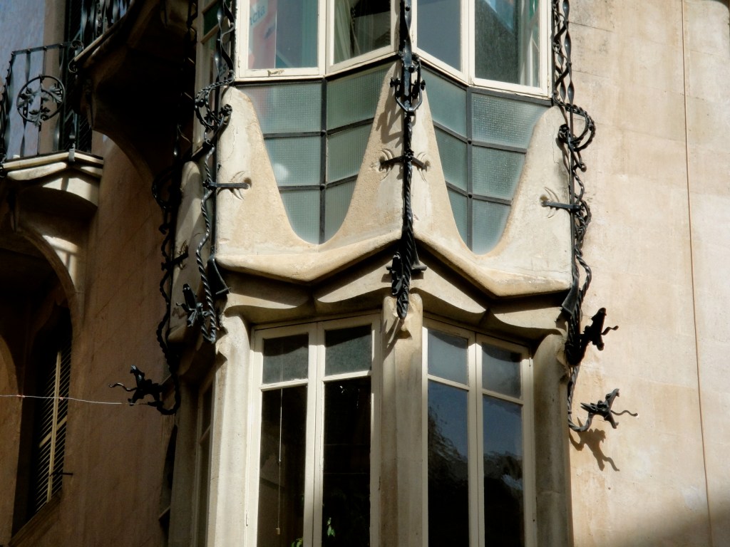 Window detailing on the Can Rei