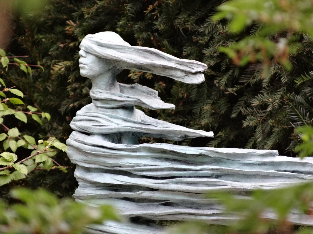 Sculpture in the Arthritis Research UK Gardem