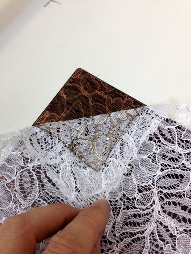 Applying a lace softground