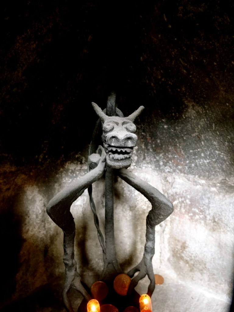 Another cathedral homage to the dragon